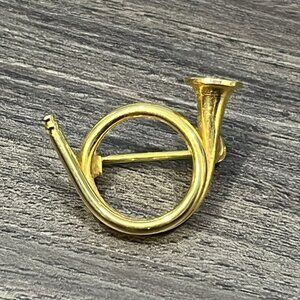 Vintage Unbranded Gold French Horn Instrument Brooch Pin